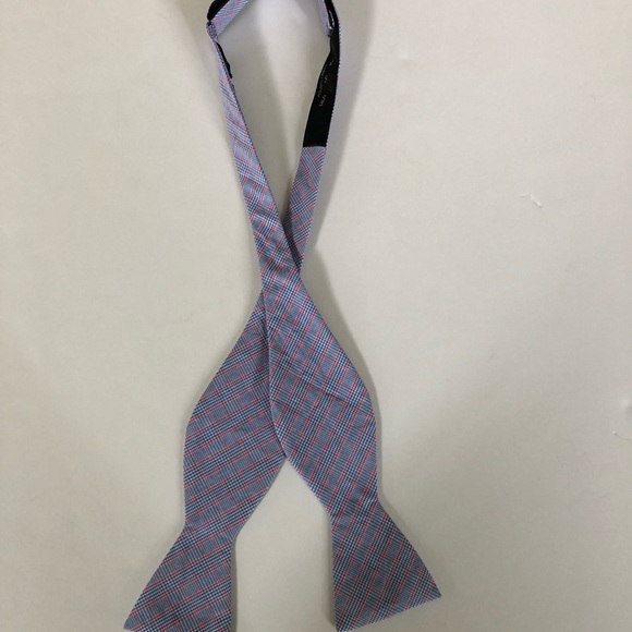 Saddlebred Bow Tie - Picture 3 of 3